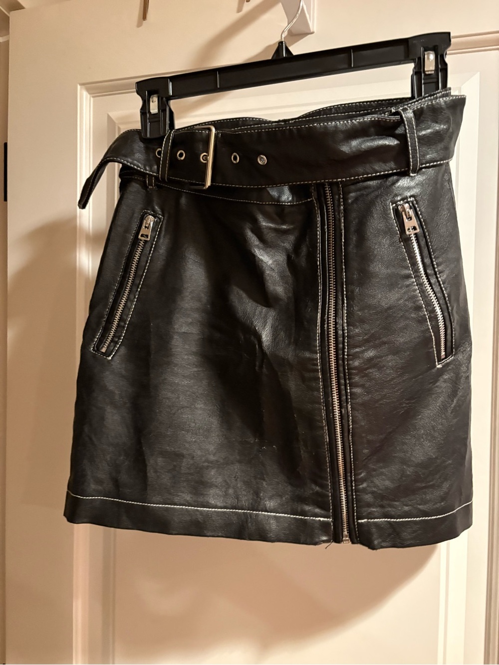 Topshop Black Faux Leather Belted Zip Front Mini Skirt Size 4